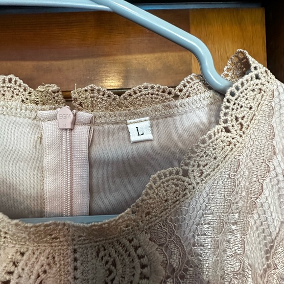 SHEIN Elegant Lace Dress in‎ Cream - Picture 4 of 8